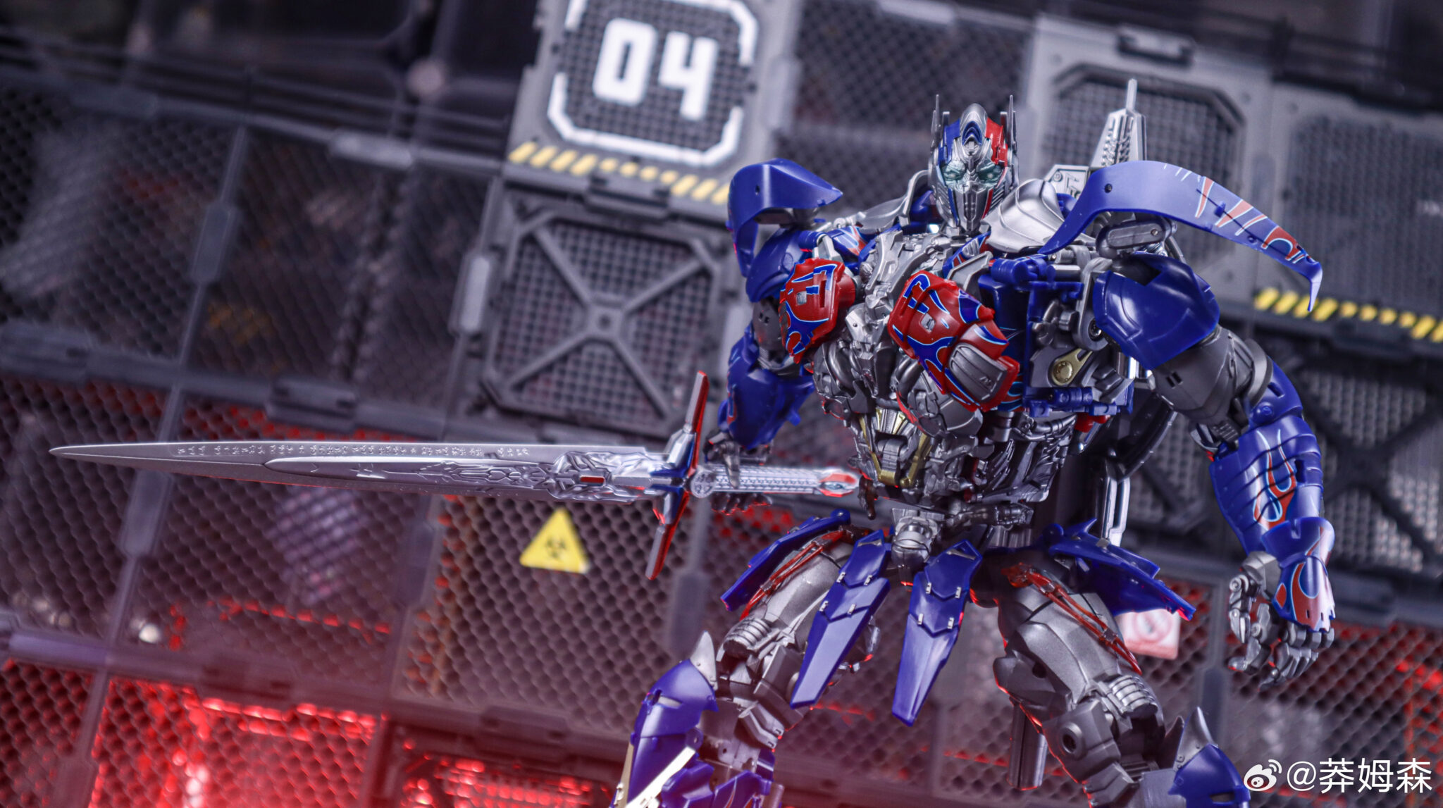 Alien Attack Toys AAT-02 King of Kavaliers "Optimus Prime"