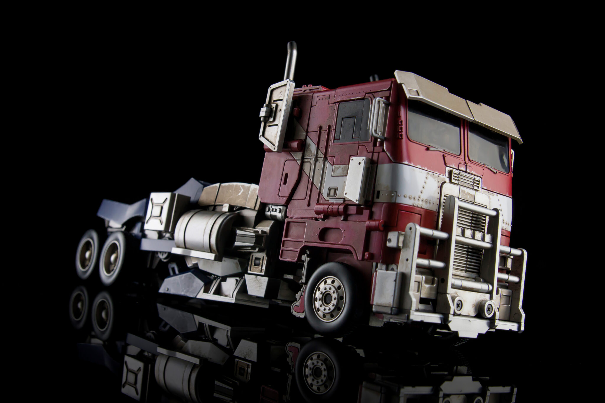 Lucky Cat MVP-01 Atlas "Optimus Prime" Rise of the Beasts