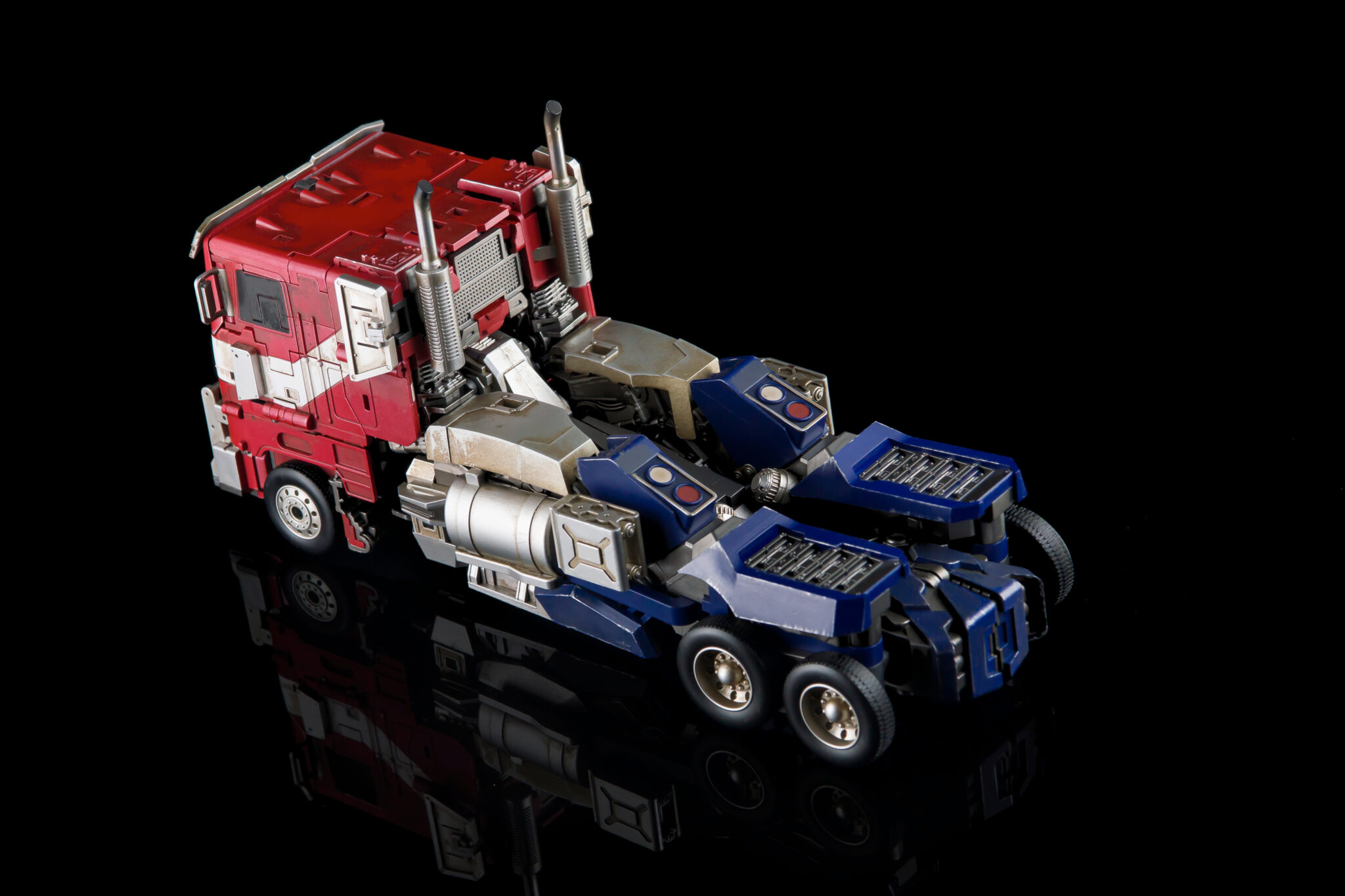 Lucky Cat MVP-01 Atlas "Optimus Prime" Rise of the Beasts